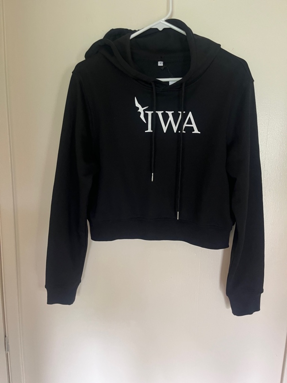 IWA Women’s Crop Hoodie (M) Jacket NWT